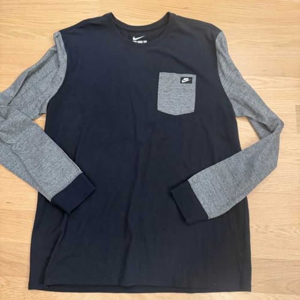 Nike Sportswear Pocket T Shirt Size XL-Minimal Streetwear Essential 🔥